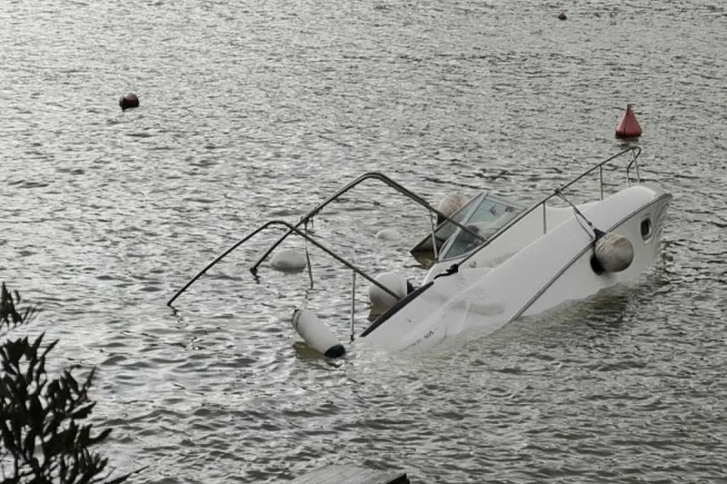 Snažno nevrijeme pogodilo Dubrovnik: Potopljen gliser dug osam metara, ugrožena i druga plovila